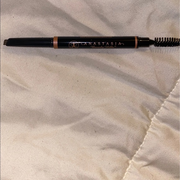 Anastasia Beverly Hills brow definer pencil - Picture 2 of 2